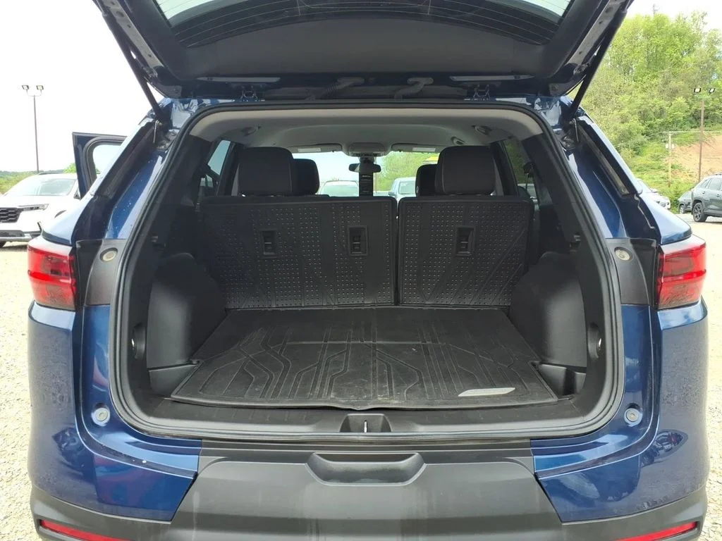 Used 2023 Blue Chevrolet LT image 43