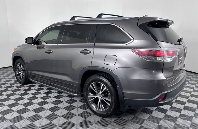 2016 Toyota Highlander XLE photo 3