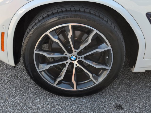 Used 2021 White BMW sDrive30i image 10