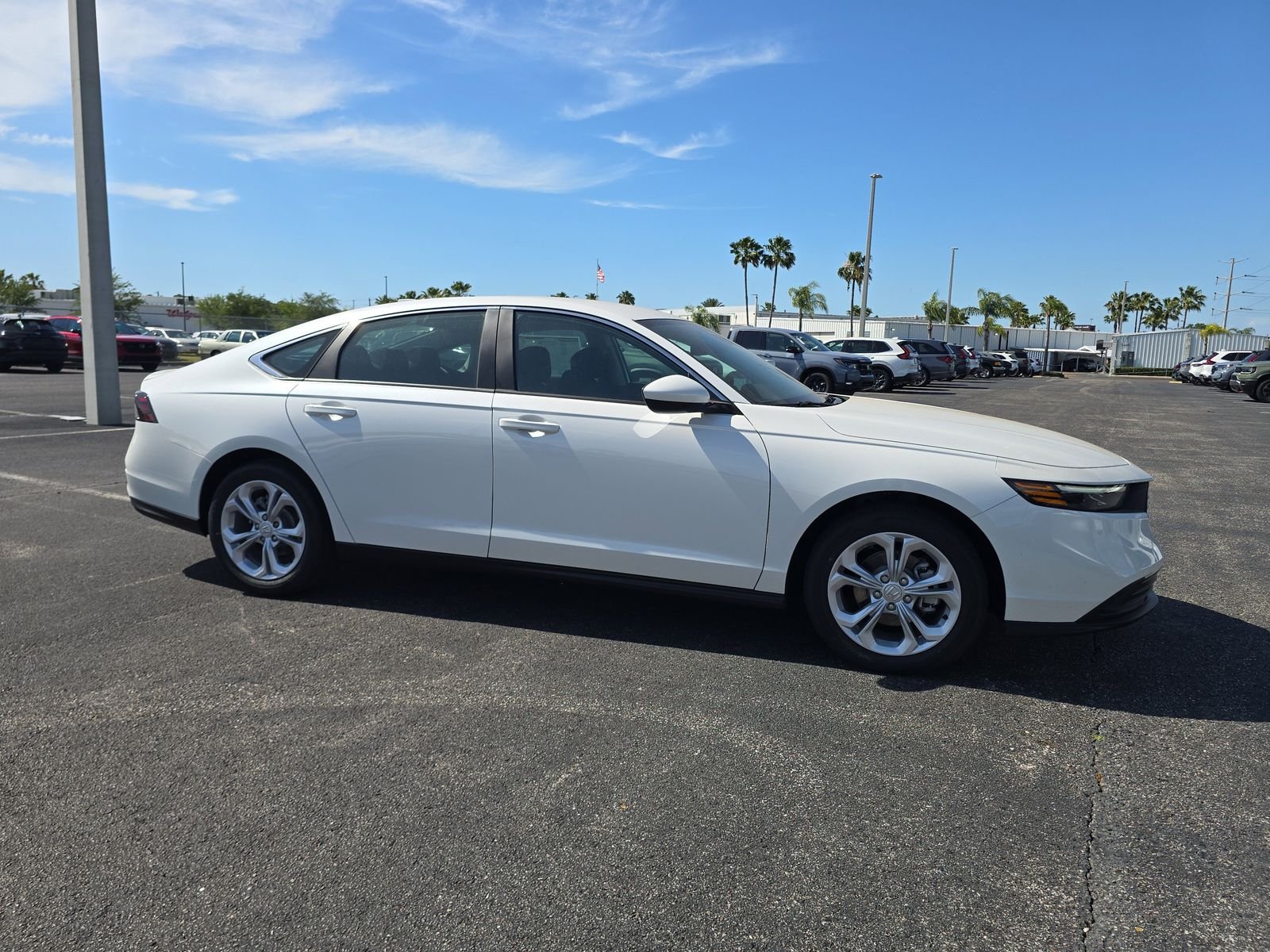 New 2026 Platinum White Pearl Honda LX image 2