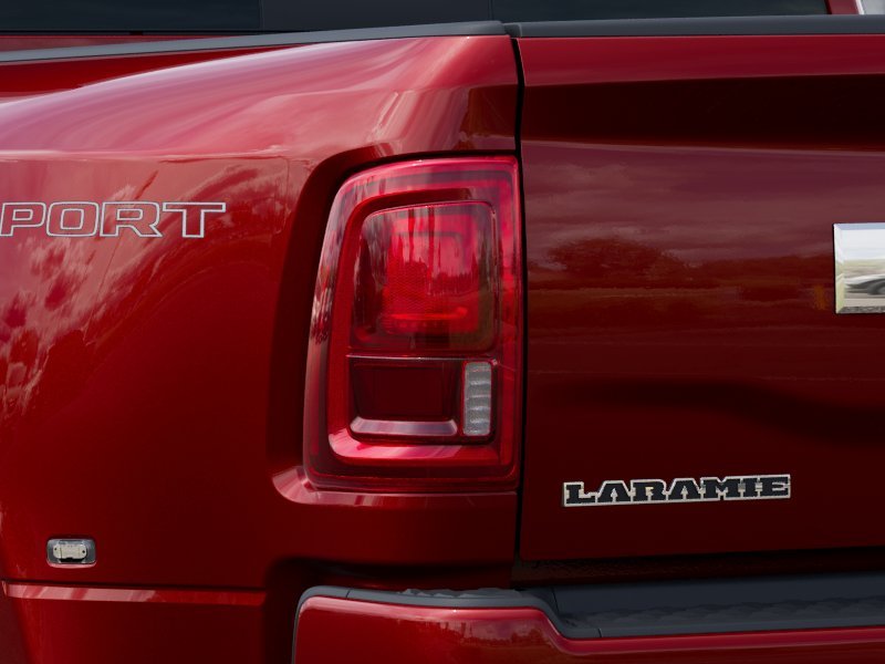 New 2026 Molten Red Pearl-Coat Exterior Paint RAM LARAMIE image 5