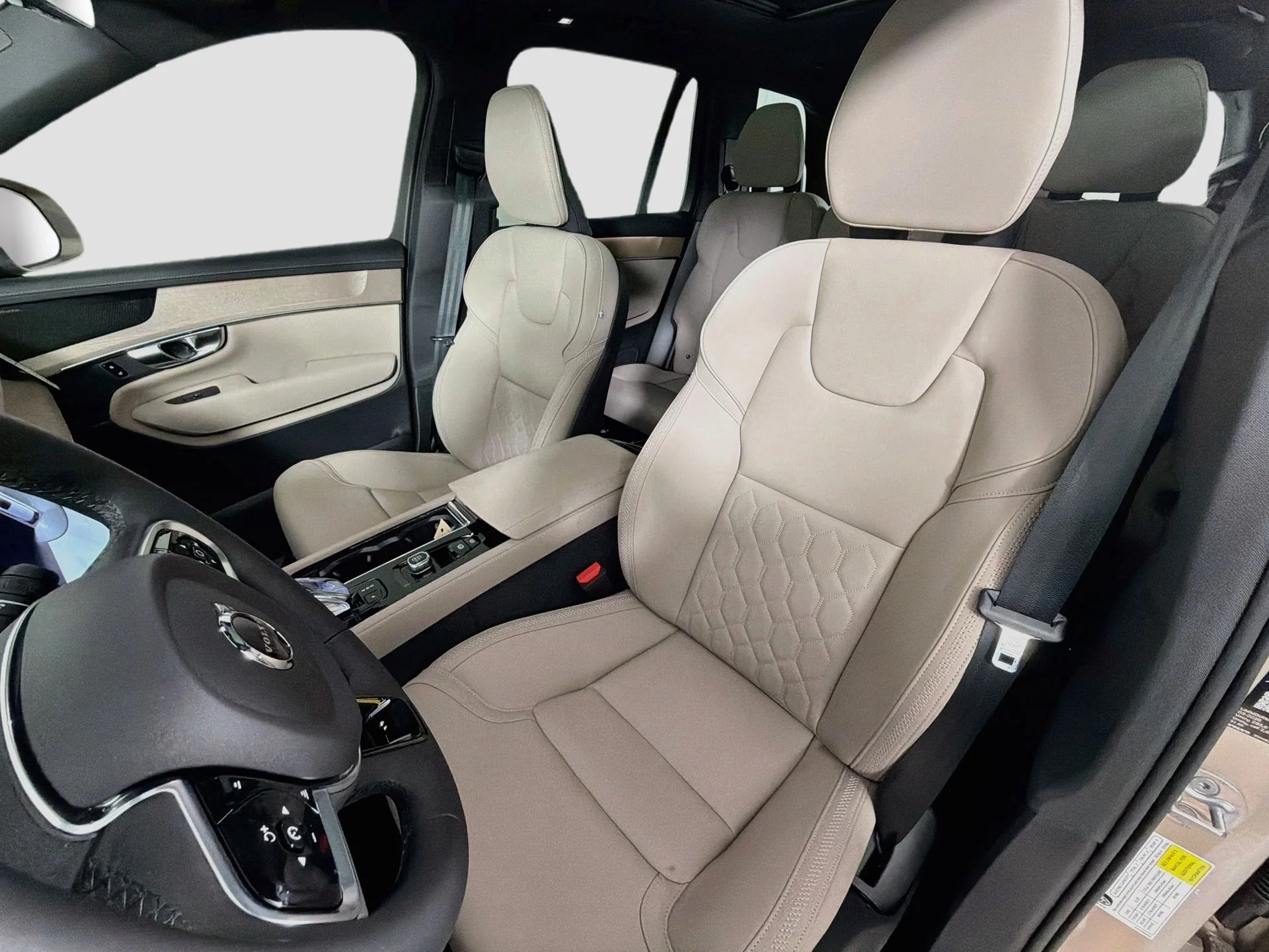New 2026 Bright Dusk Volvo Plus image 20