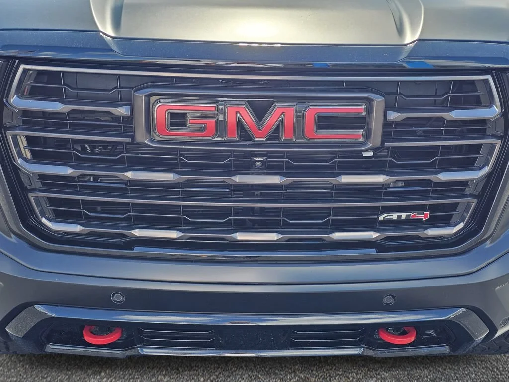 Used 2025 Onyx Black GMC AT4 Ultimate image 3