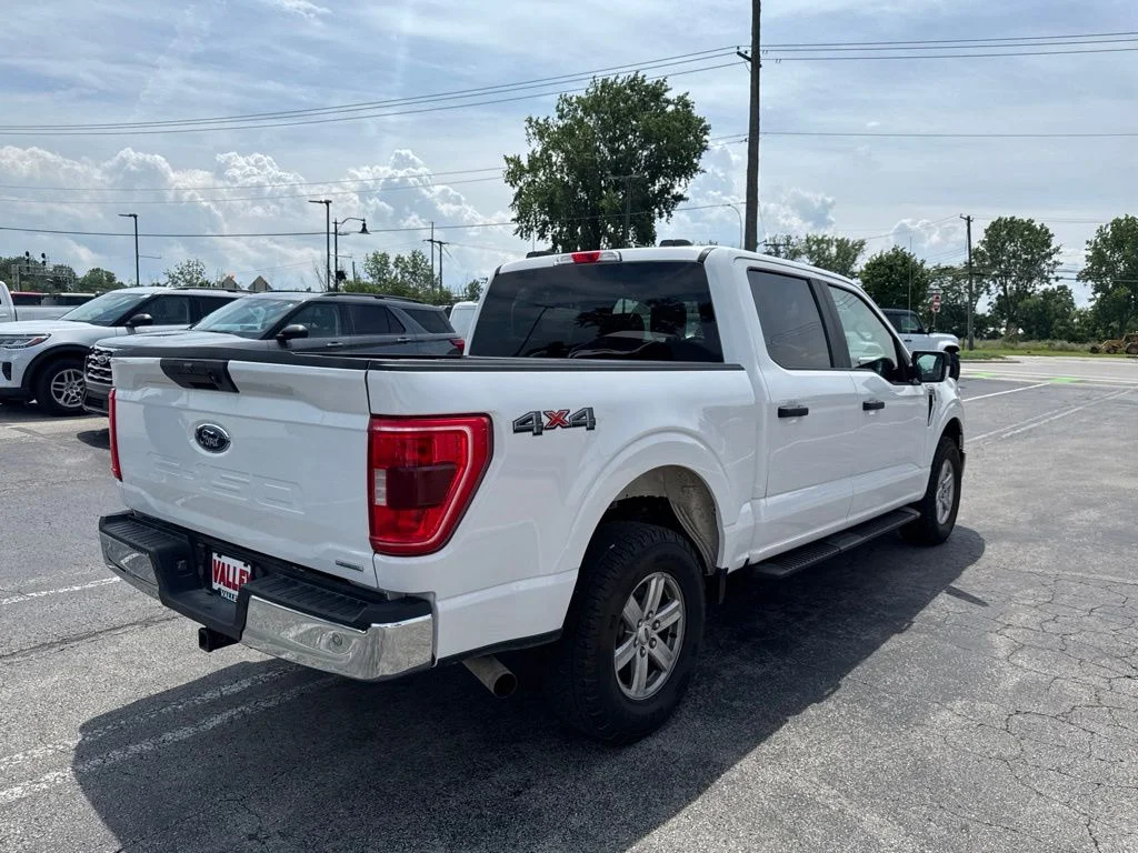 Used 2021 Oxford White Ford XLT image 2