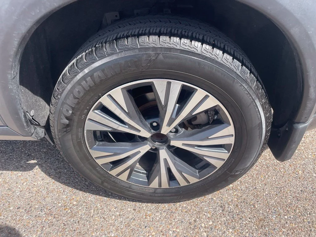 Certified Used 2022 Gray Nissan SV image 17