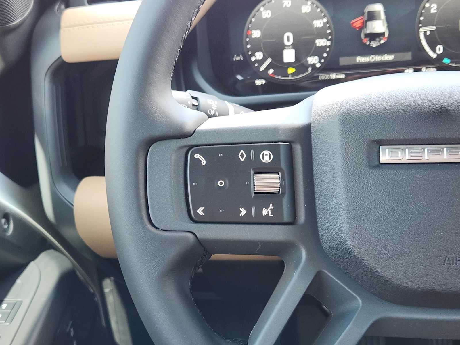 New 2026 Fuji White LAND ROVER X-Dynamic SE image 26