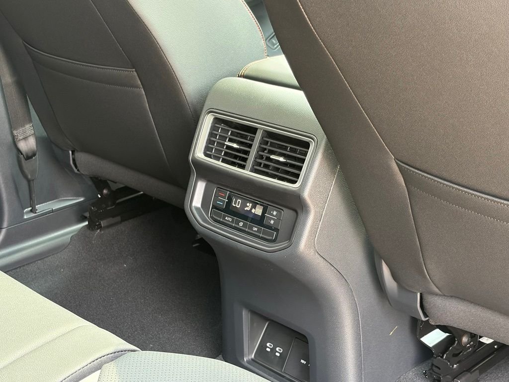 New 2026 Deep Black Pearl Volkswagen 2.0T Peak Edition image 24