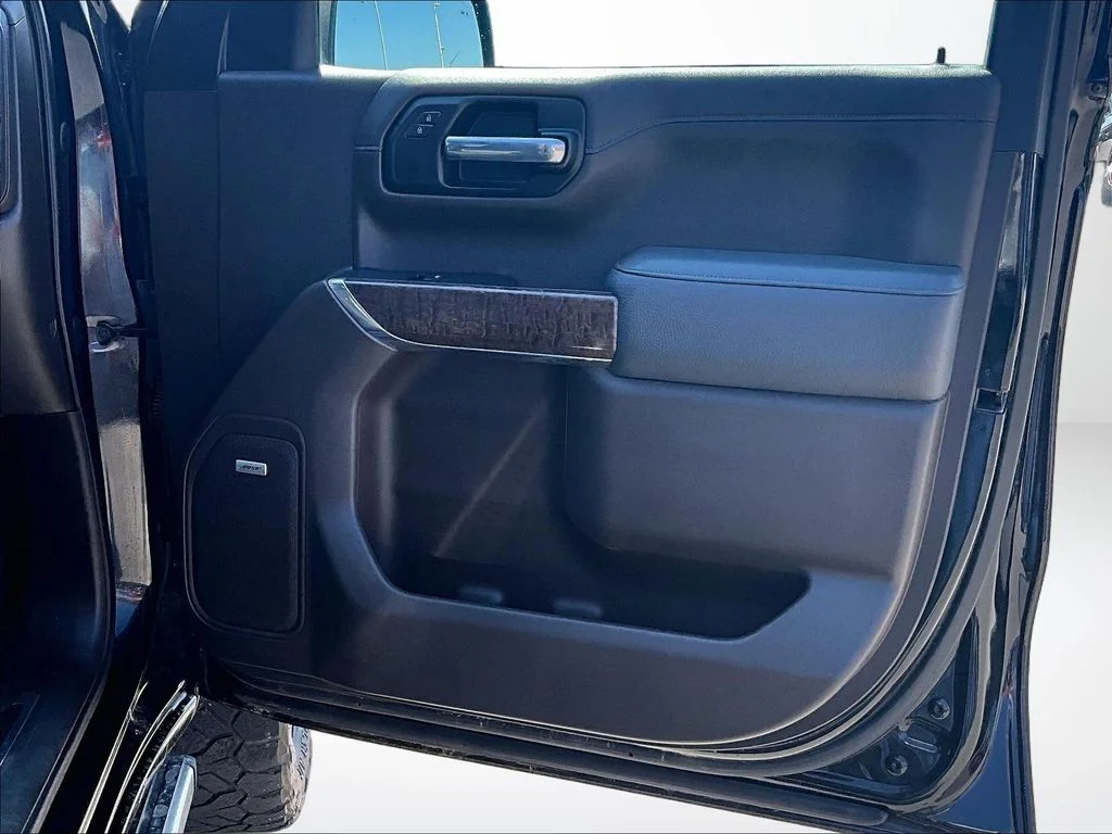 Used 2020 Black GMC Denali image 25