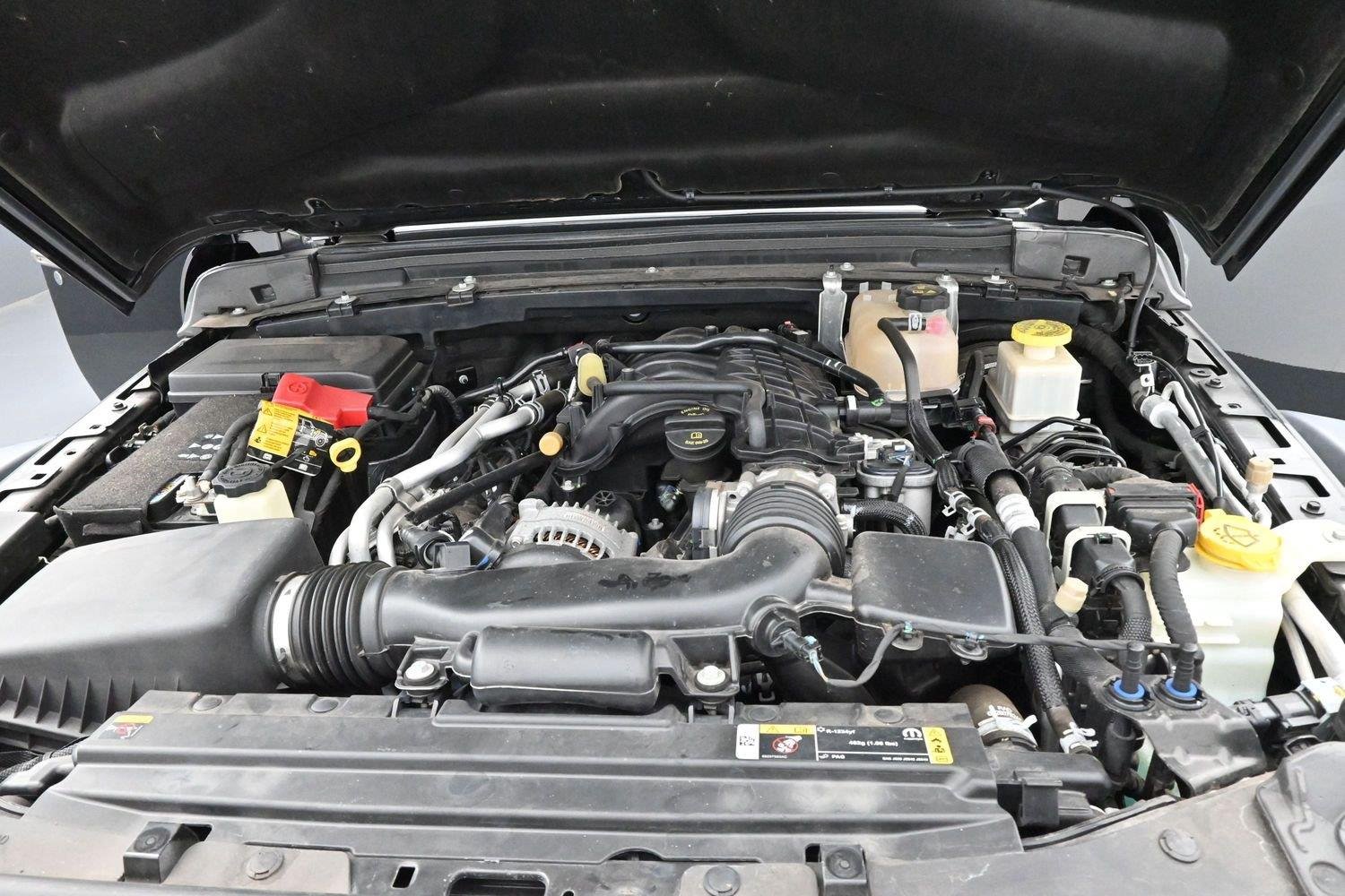 Used 2022 Black Jeep Mojave image 33