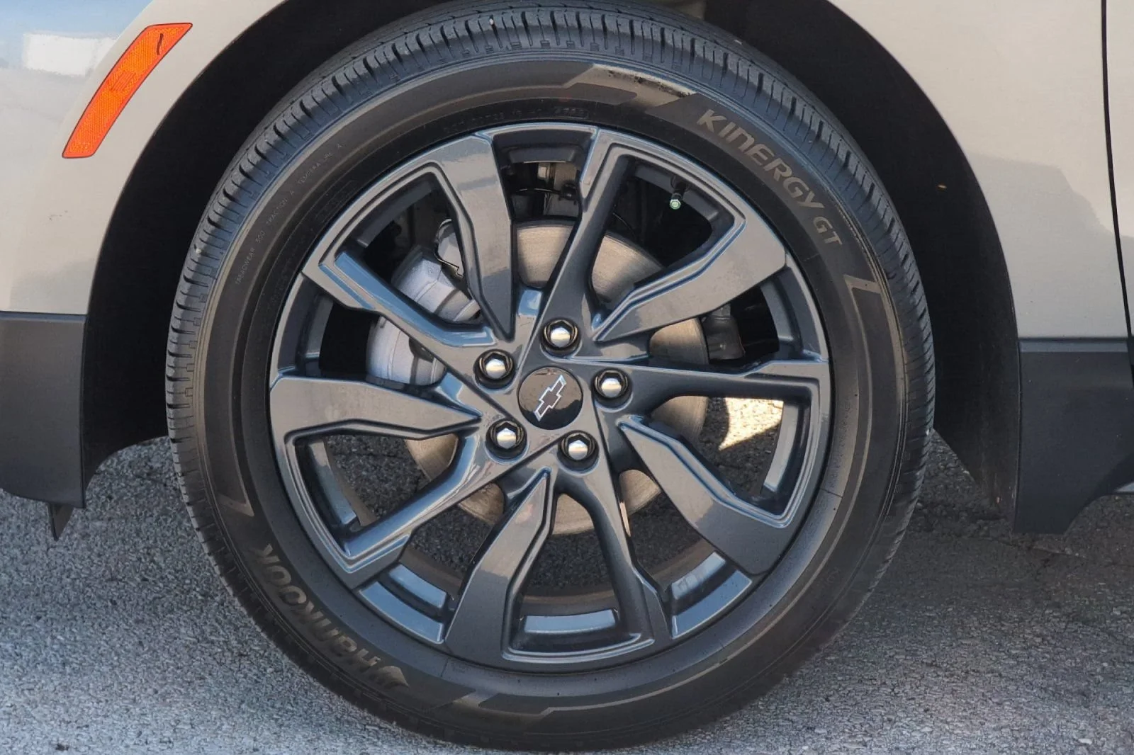 Used 2024 Sterling Gray Metallic Chevrolet RS image 27