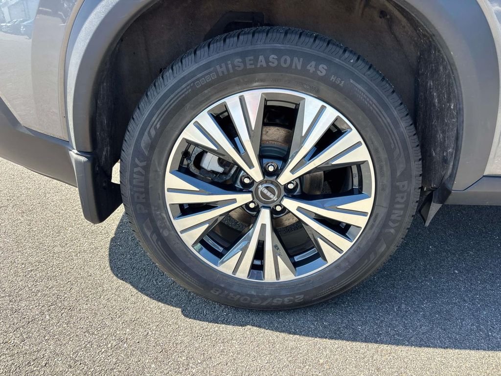 Used 2023 Gray Nissan SV image 31
