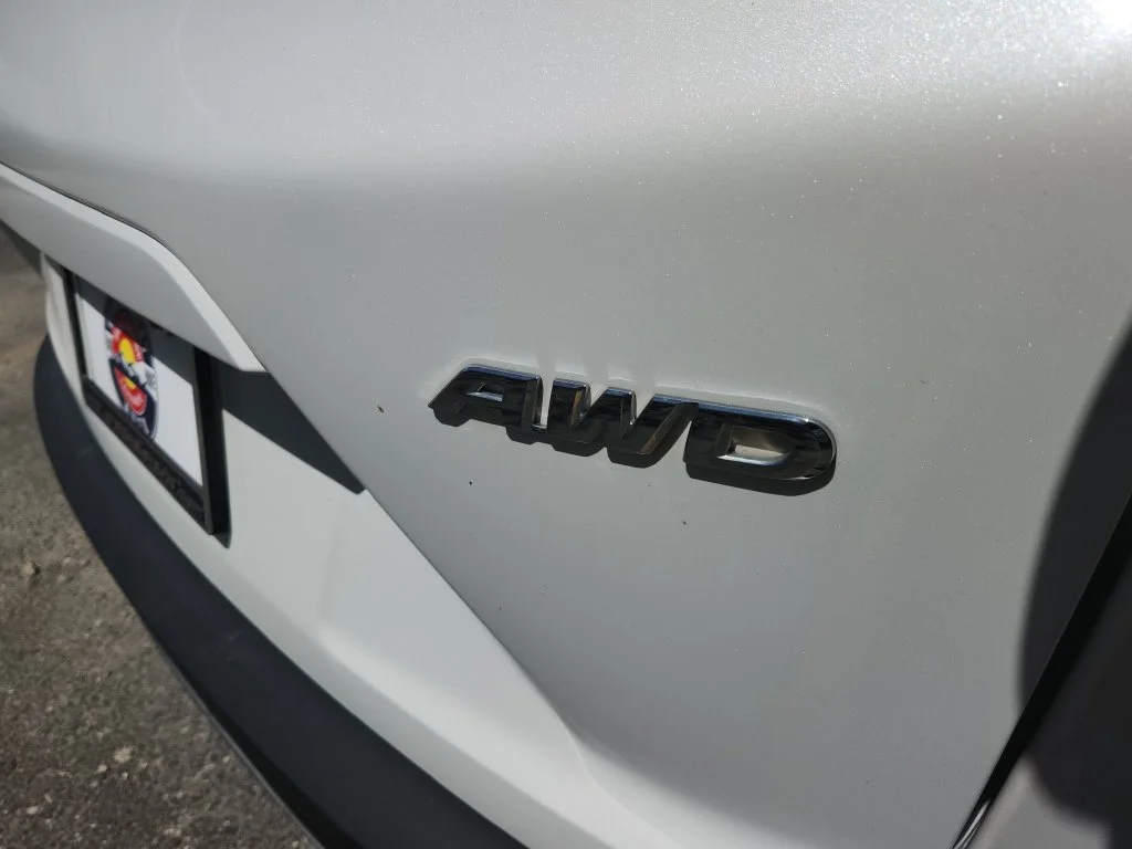 Used 2019 White Honda EX image 10
