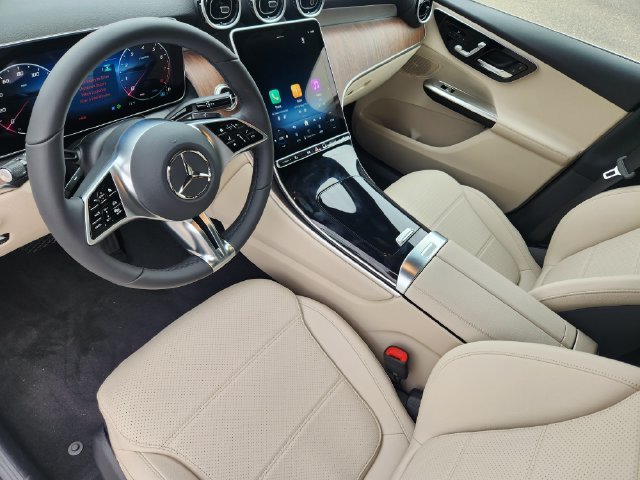 New 2027 Polar White Mercedes-Benz GLC 300 image 7