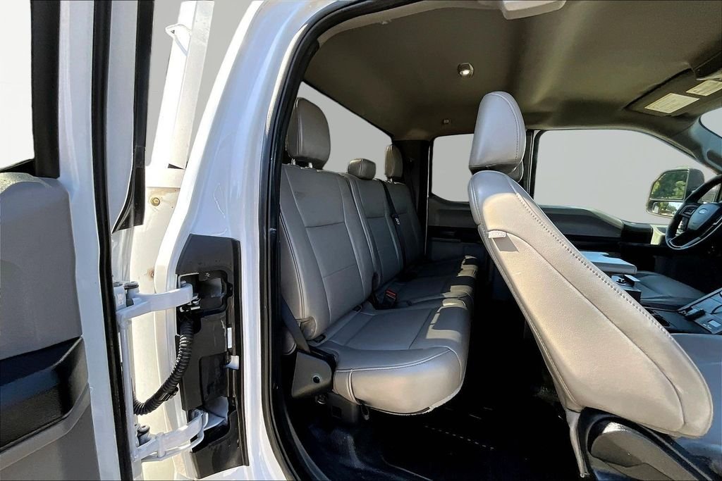 Used 2020 White Ford XL image 25