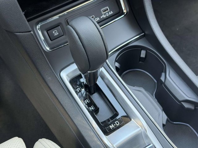 New 2026 CRYSTAL WHITE PEARL Subaru Limited 7-Passenger image 23