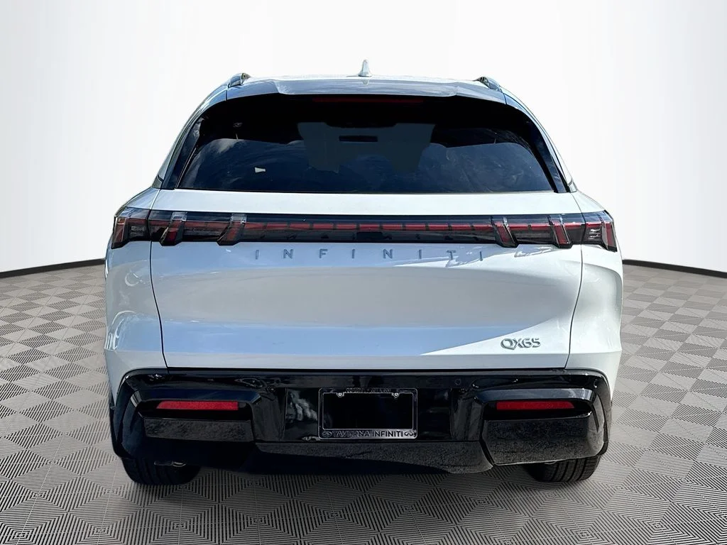 New 2027 RADIANT WHITE INFINITI Luxe AWD image 6