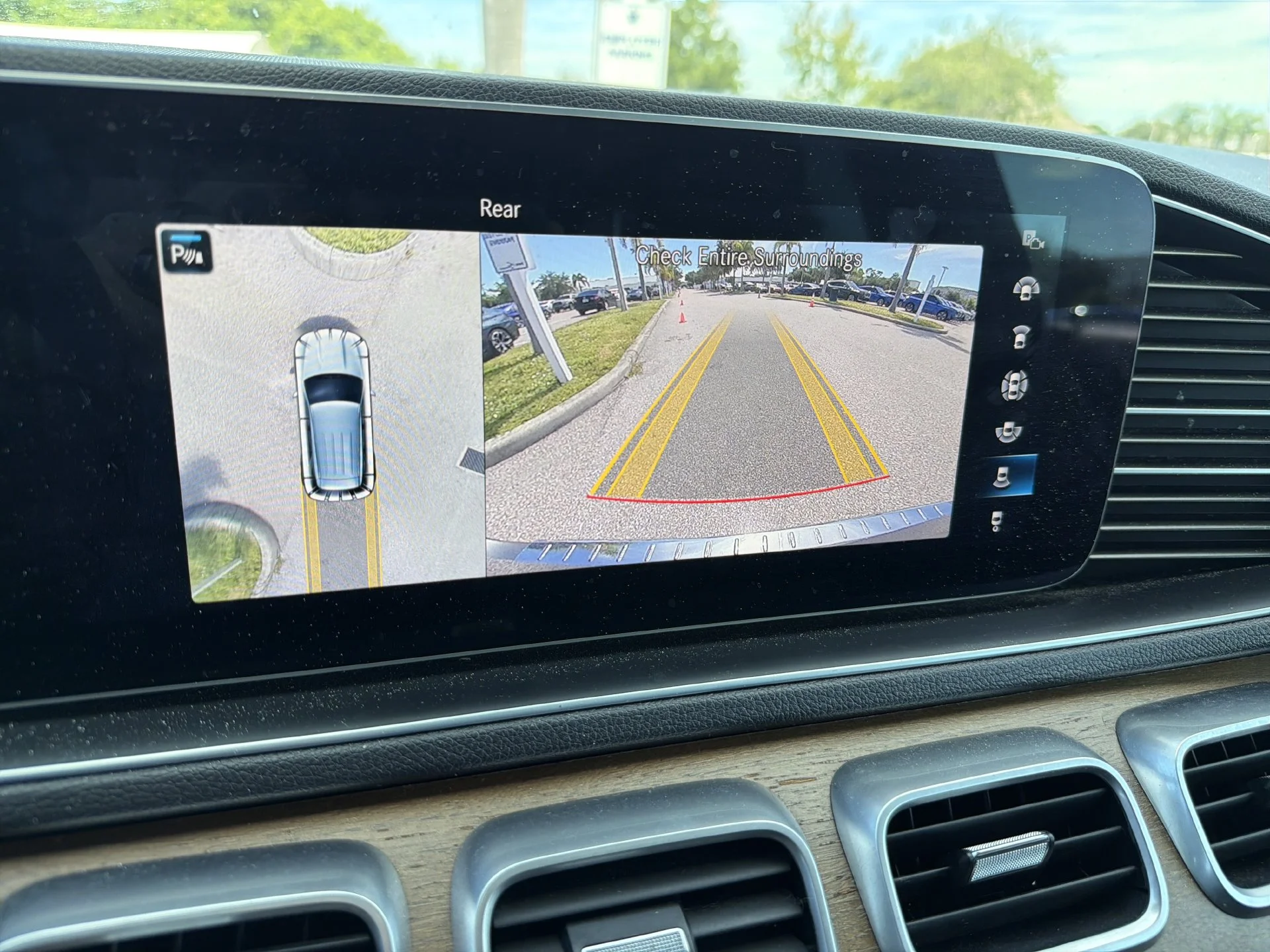 Used 2021 Gray Mercedes-Benz GLE 350 image 26