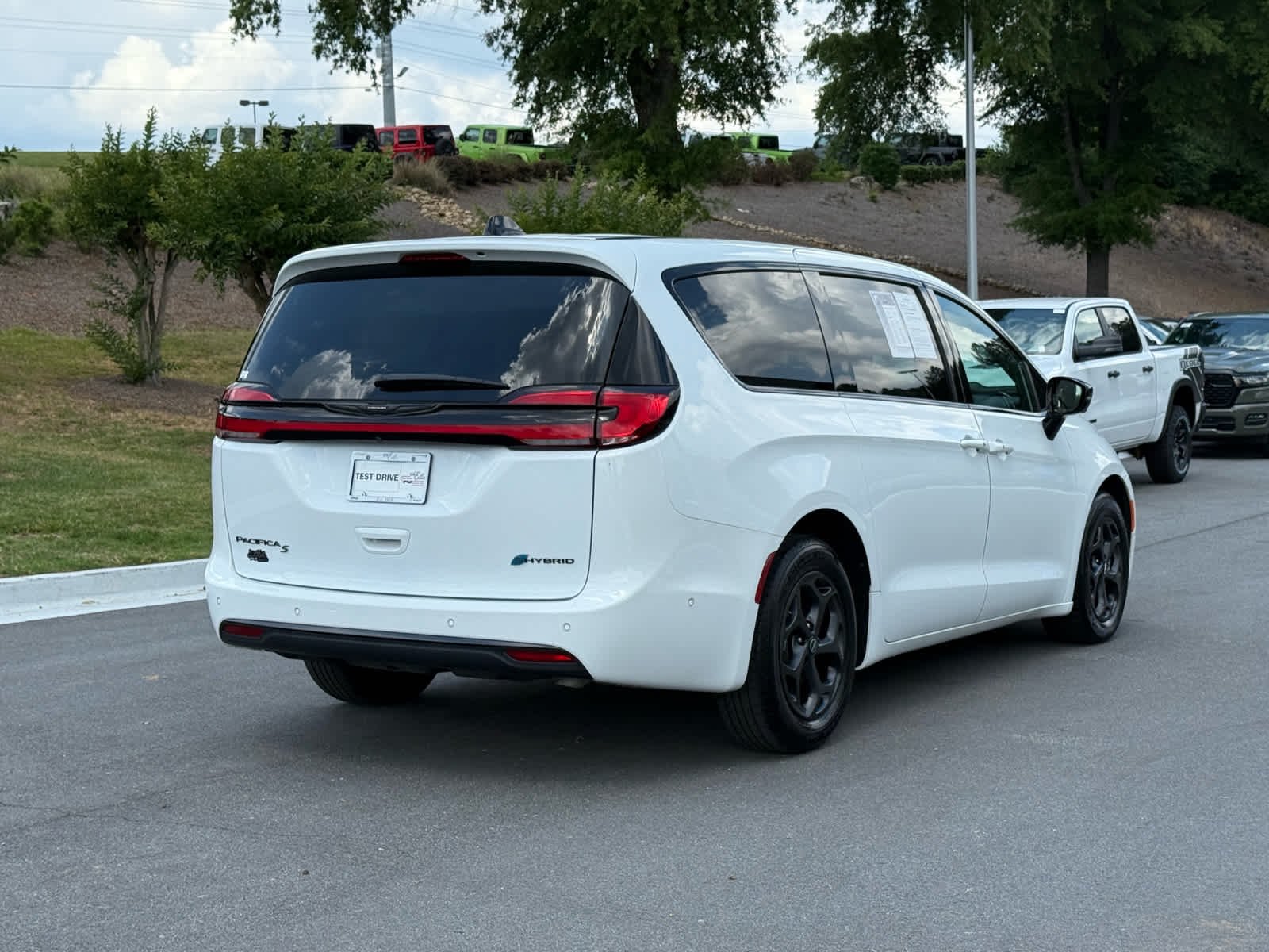 Used 2024 Bright White Clearcoat Chrysler Hybrid S Appearance Pkg image 5