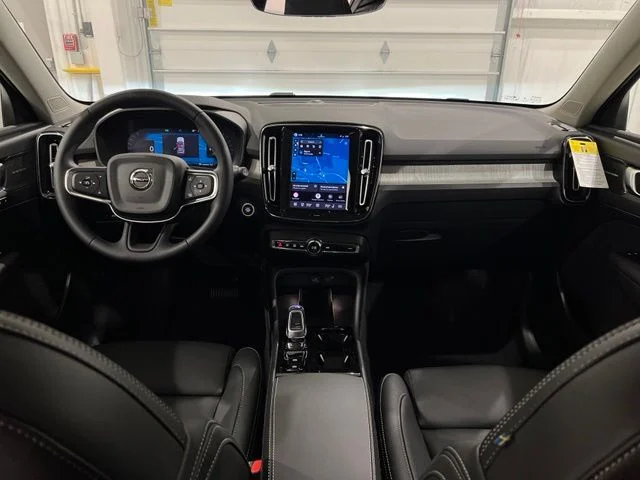 New 2026 Onyx Black Volvo B5 Plus image 12