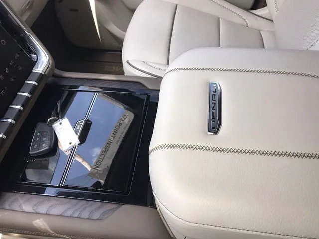 Used 2025 Red GMC Denali image 21