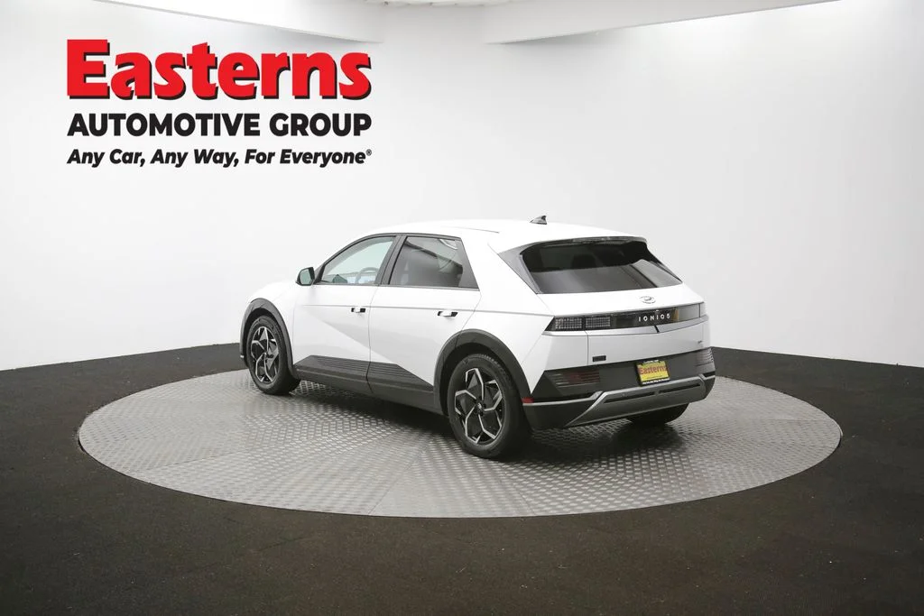 Used 2023 White Hyundai SEL image 64