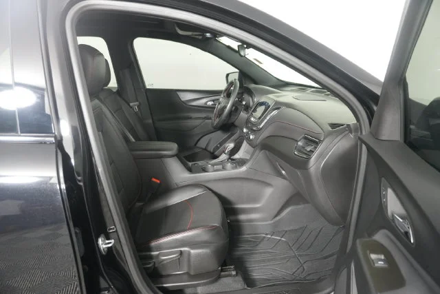Used 2023 Mosaic Black Metallic Chevrolet RS image 35