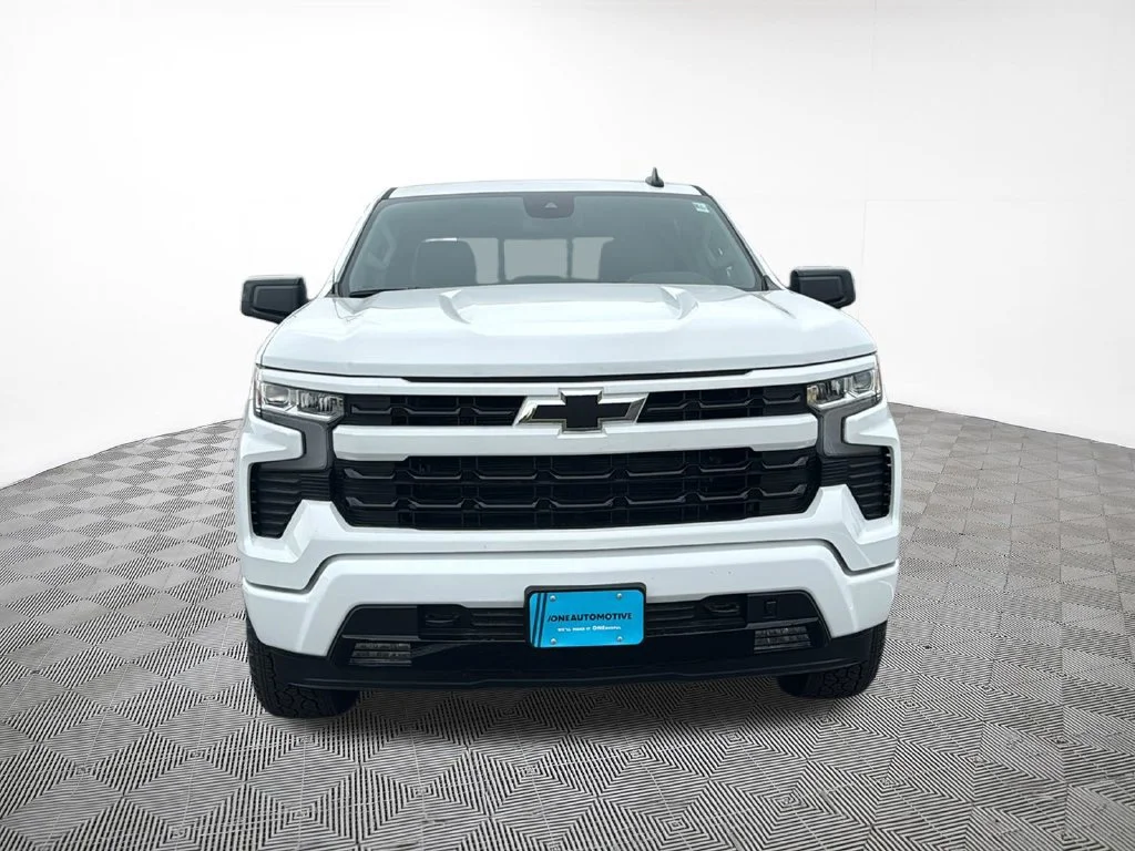 New 2026 Summit White Chevrolet RST image 3