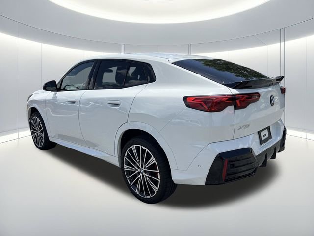 Used 2025 White BMW xDrive28i image 3