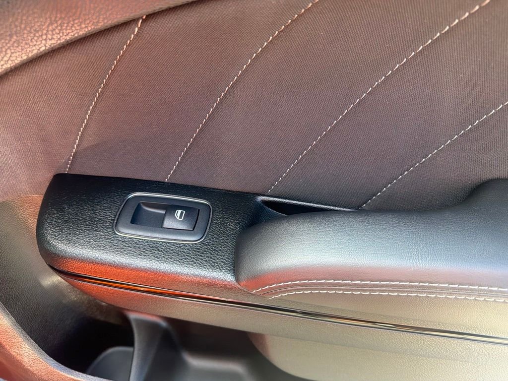 Used 2023 Orange Dodge SXT image 25