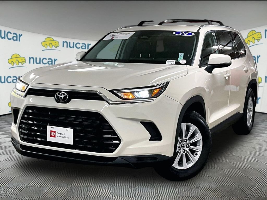 Used 2024 White Toyota XLE image 3