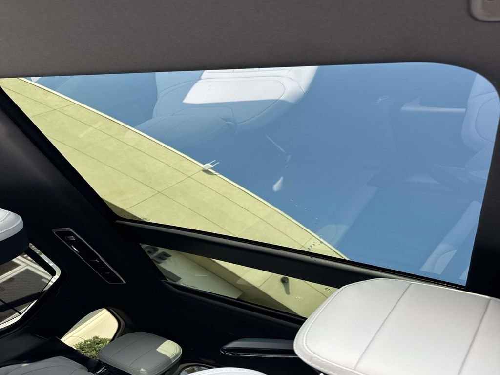 New 2026 Borasco Grey Land Rover Dynamic SE image 11