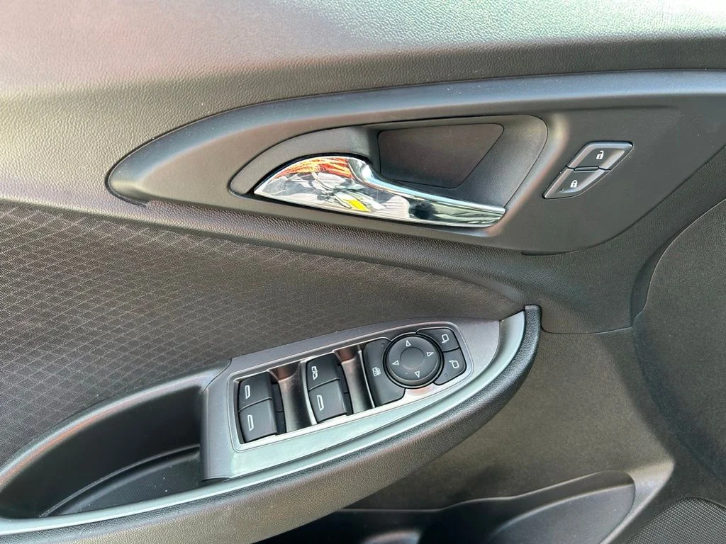 Used 2024 Gray Chevrolet LT image 19