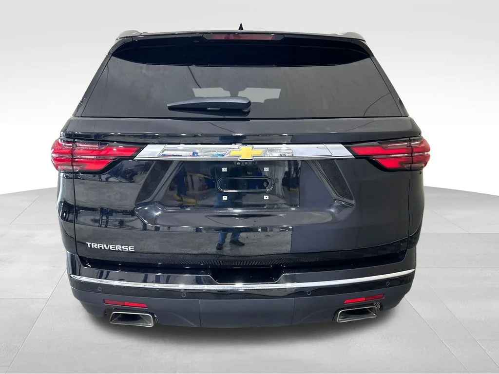 Used 2023 Black Chevrolet High Country image 4