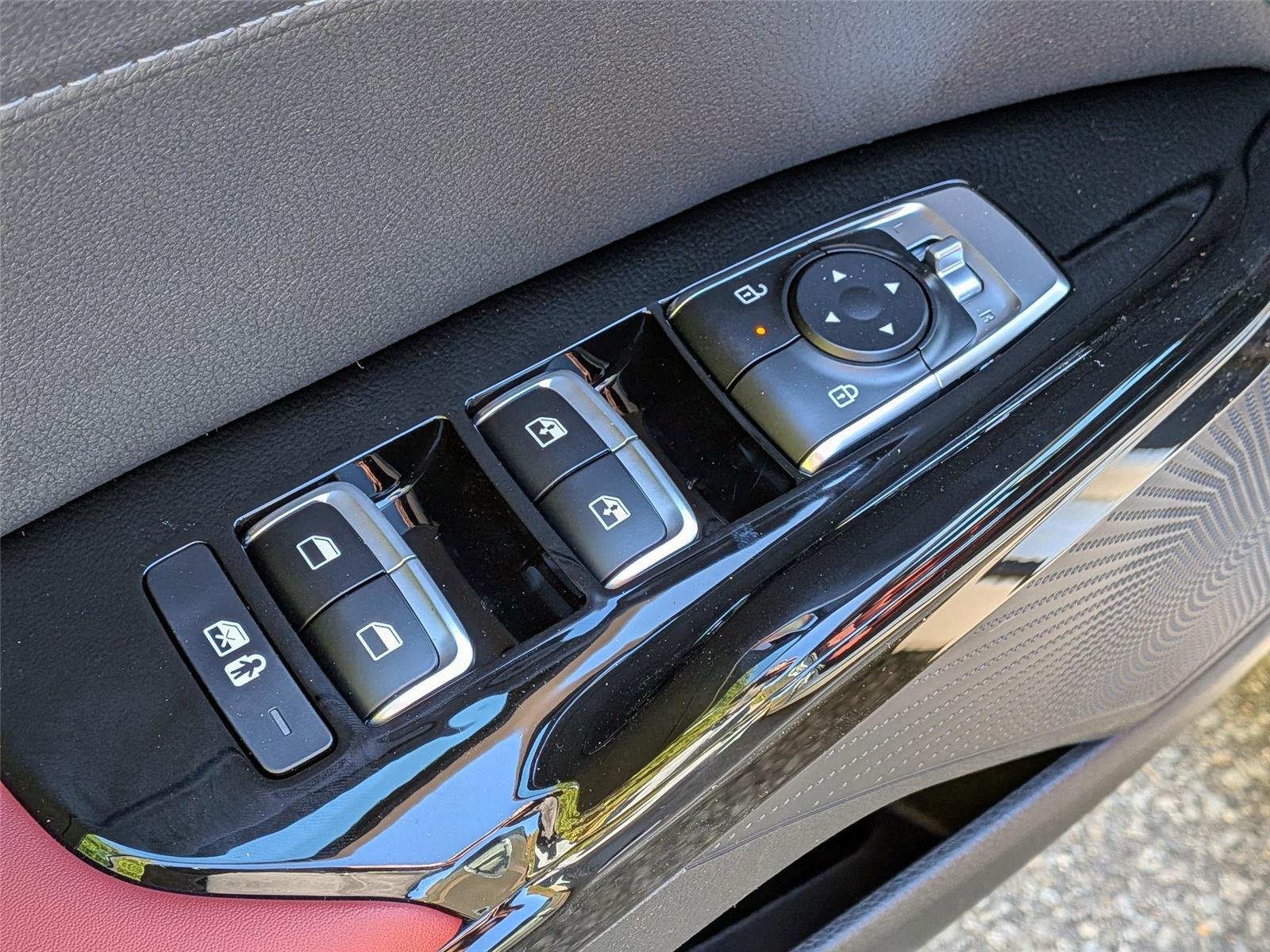 New 2026 Snow White Pearl Kia GT-Line image 13