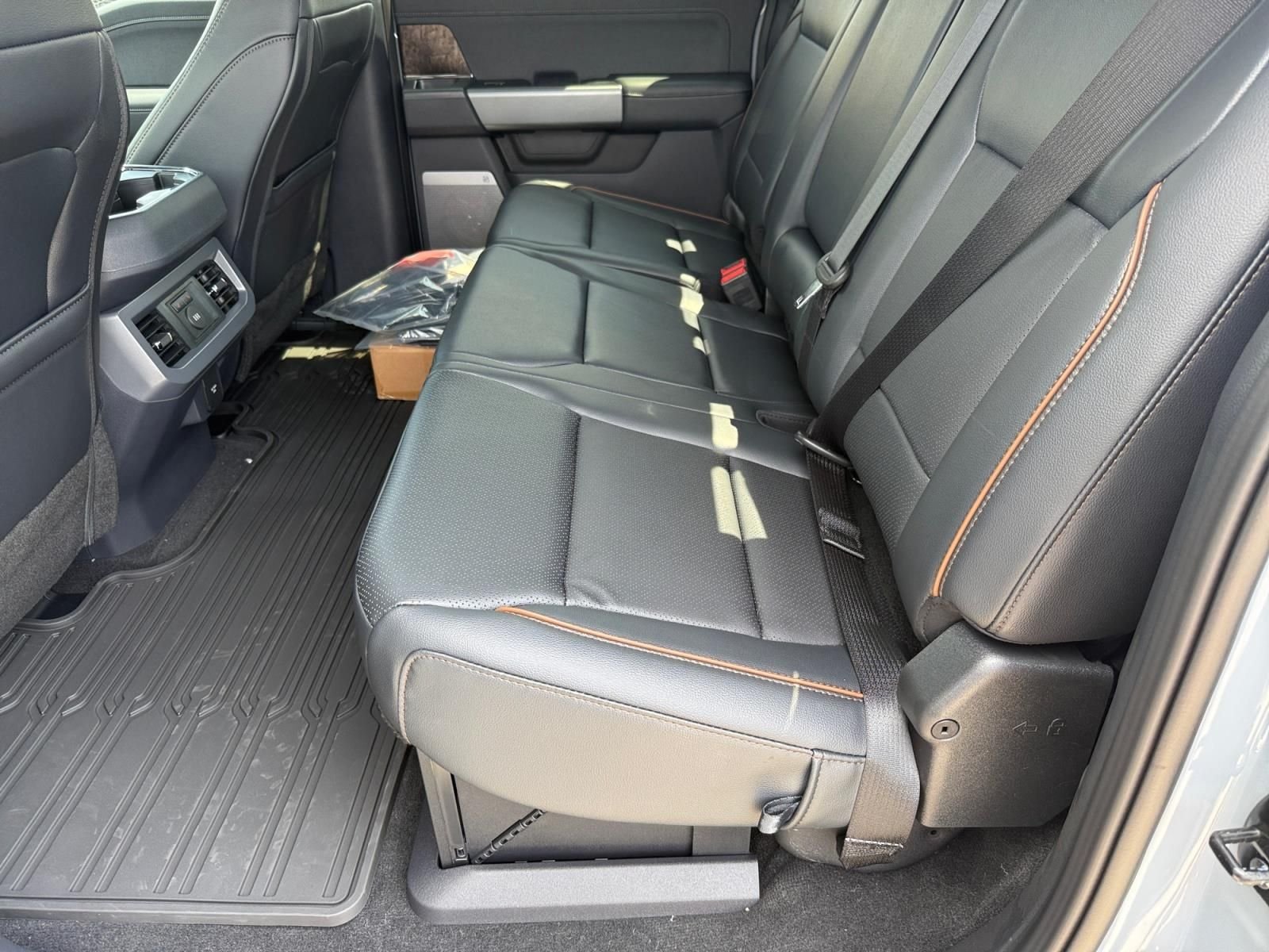 New 2026 Glacier Gray Metallic Tri-Coat Ford F-350® Lariat® image 11