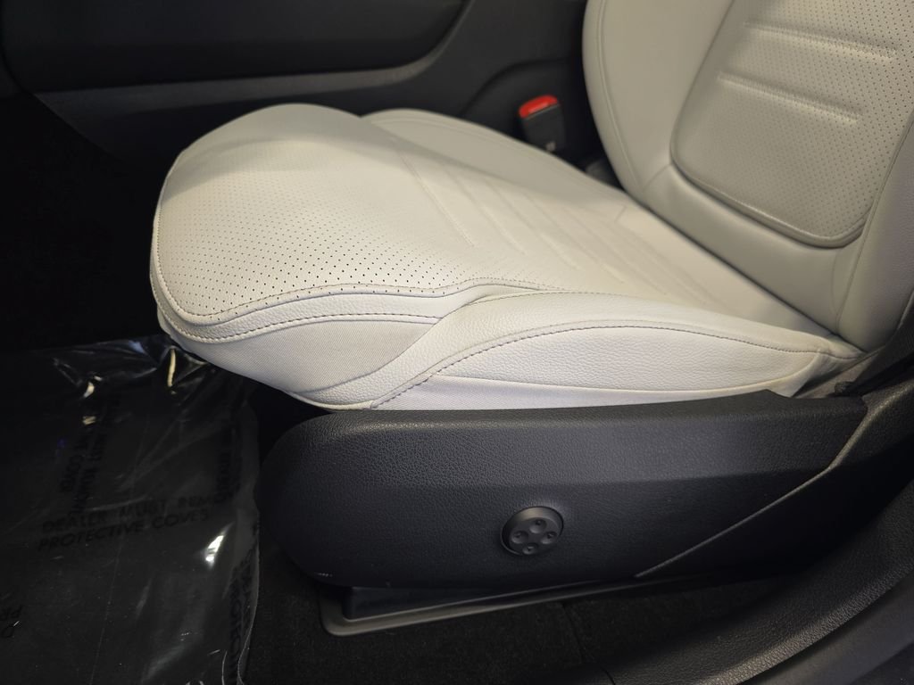 Certified Used 2026 Gray Mercedes-Benz GLC 300 image 33