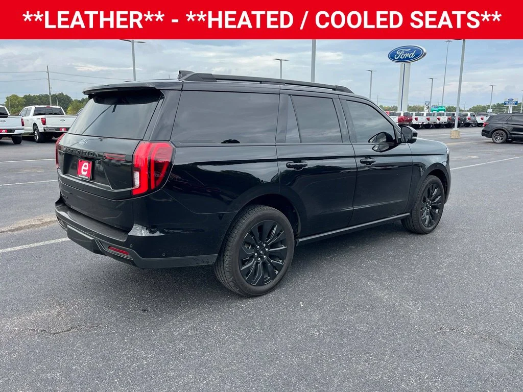 Used 2025 Agate Black Metallic Ford Platinum image 5