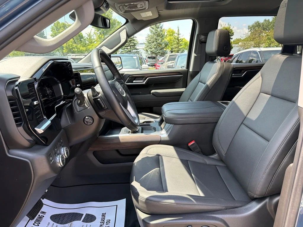 Used 2024 Blue GMC SLT image 11