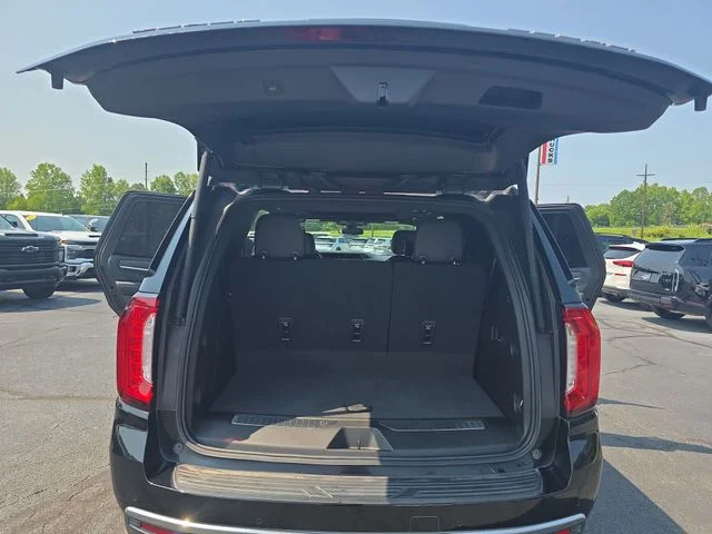 Used 2021 Black GMC Denali image 14