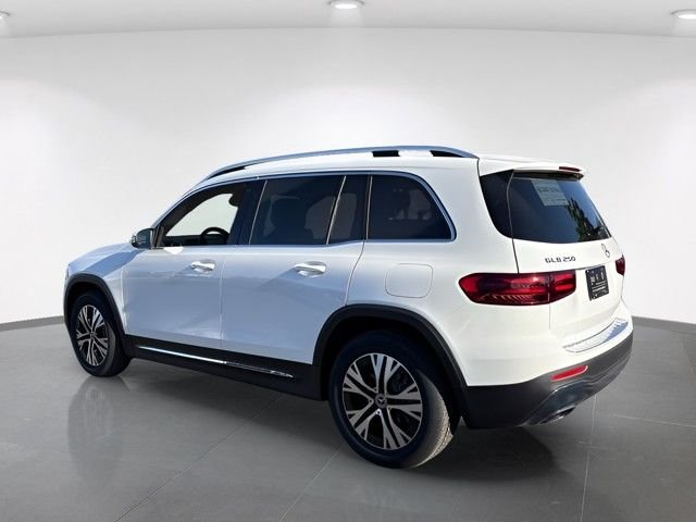 New 2026 Polar White Mercedes-Benz GLB 250 image 5