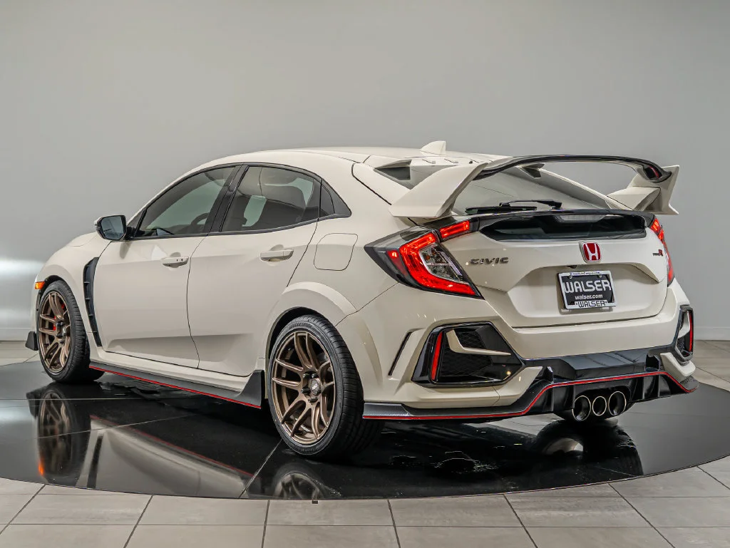 Used 2021 White Honda Touring image 7