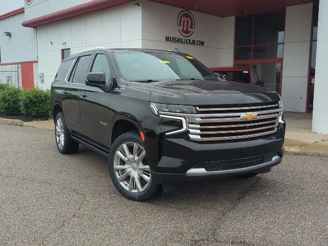 Used 2022 Black Chevrolet High Country image 3