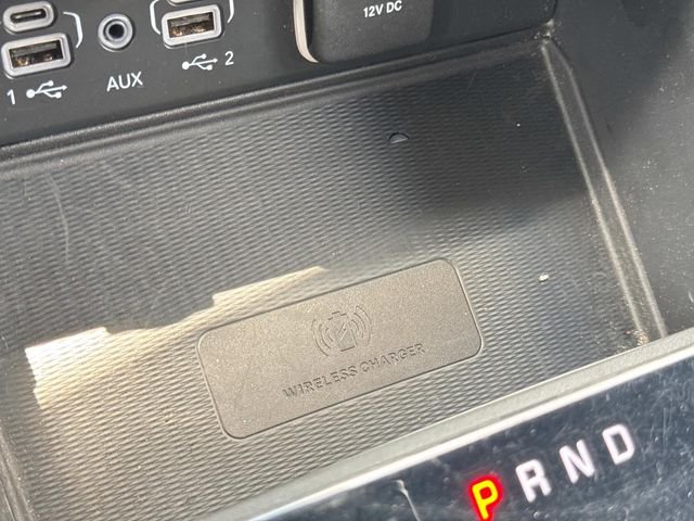 Used 2023 White Jeep Altitude image 36