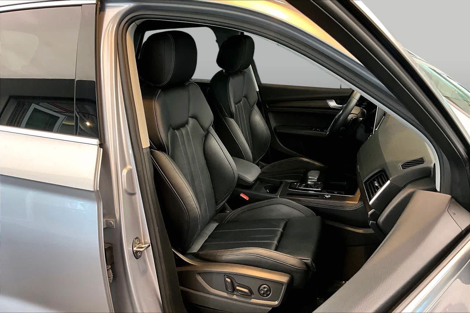 Used 2024 Florett Silver Metallic Audi S line Premium Plus image 9