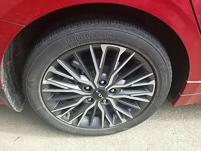 Used 2024  Kia GT-Line image 25