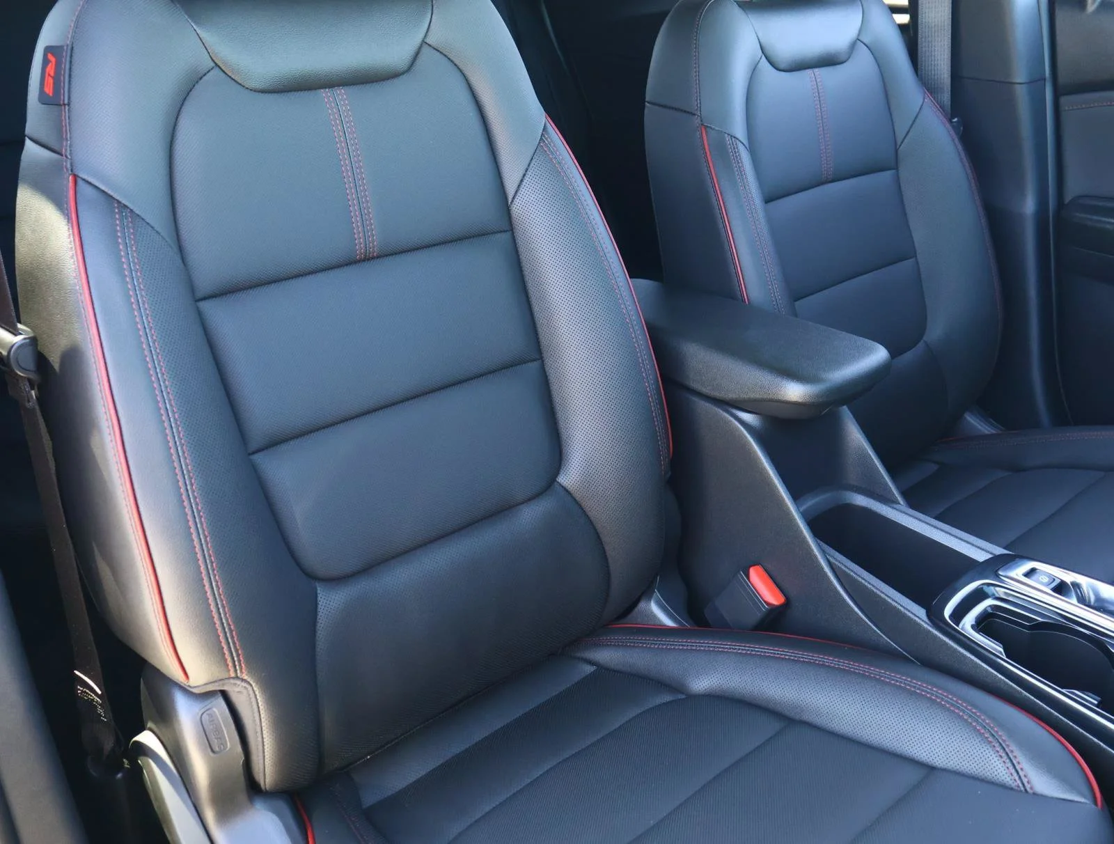 Used 2026 Mosaic Black Metallic Chevrolet RS image 16
