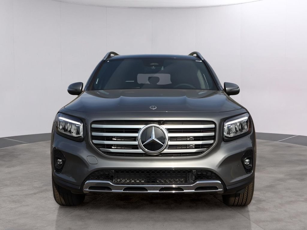 Used 2026 Mountain Gray Metallic Mercedes-Benz GLB 250 image 2
