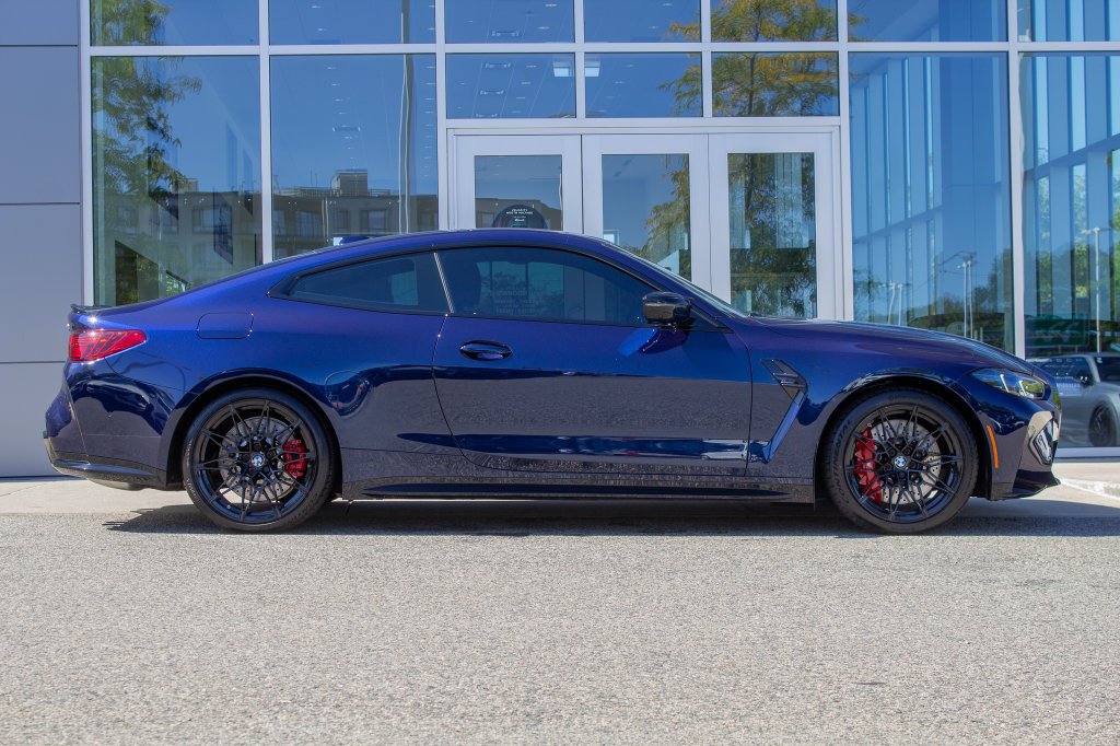 Used 2026 Tanzanite Blue II Metallic BMW Competition image 4