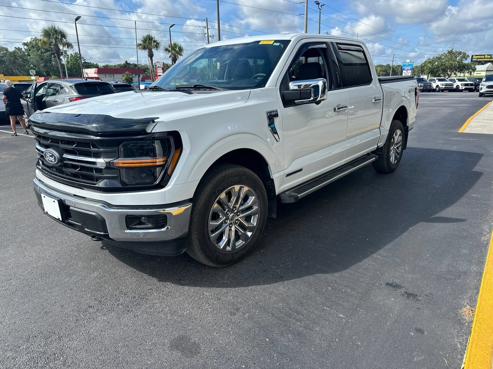 Certified Used 2024 Oxford White Ford XLT image 8