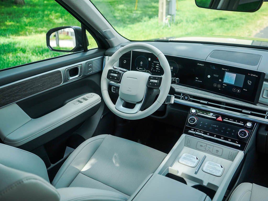 New 2026 Phantom Black Hyundai Limited 7P AWD image 16